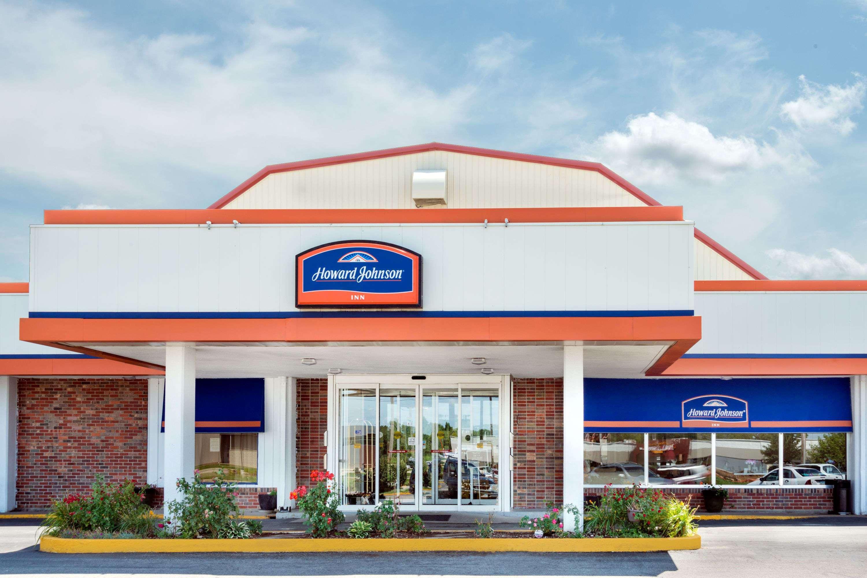 Howard Johnson By Wyndham Бърлингтън Екстериор снимка